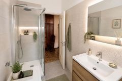 Bagno doccia arredato AI